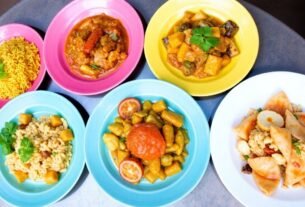 Descubra as top 5 comidas da Bahia: Acarajé, Moqueca, Bobó de Camarão, Vatapá e Caruru.
